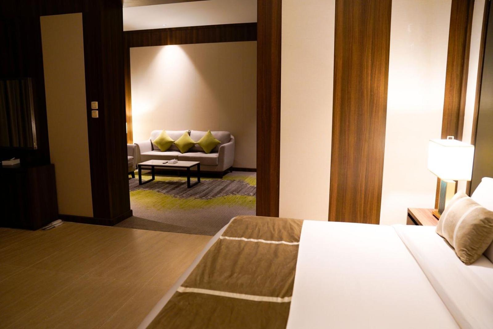Azar Hotel Ahad Rafidah Exteriör bild