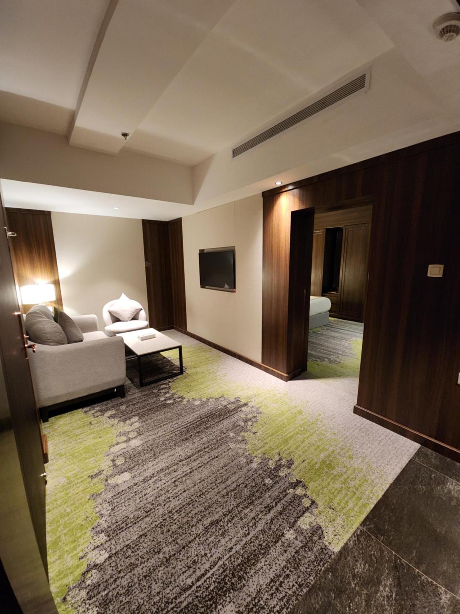 Azar Hotel Ahad Rafidah Exteriör bild